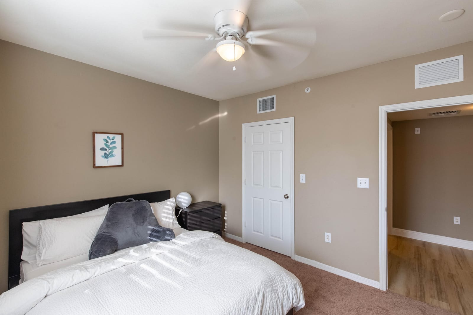 6559 Emerald Dunes Drive 201, West Palm Beach, FL 33411 photo 17