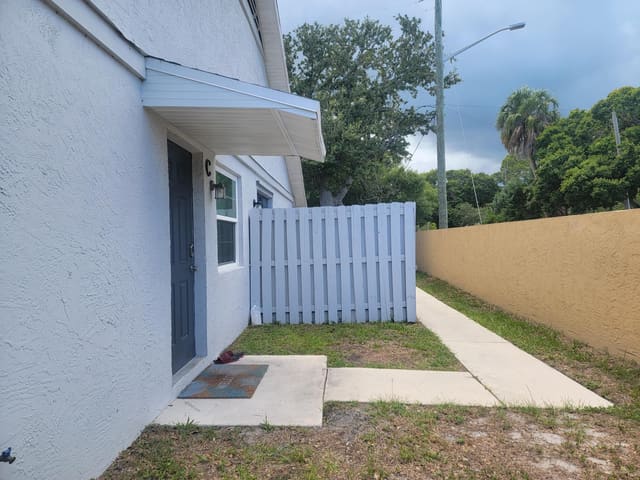 2001 Oleander Boulevard C, Fort Pierce, FL 34950