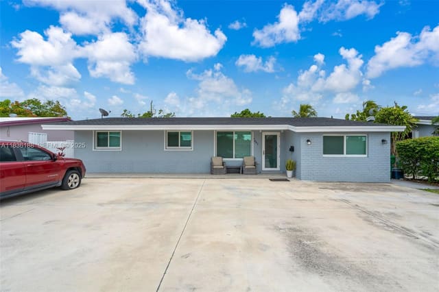 7642 Venetian Street, Miramar, FL 33023