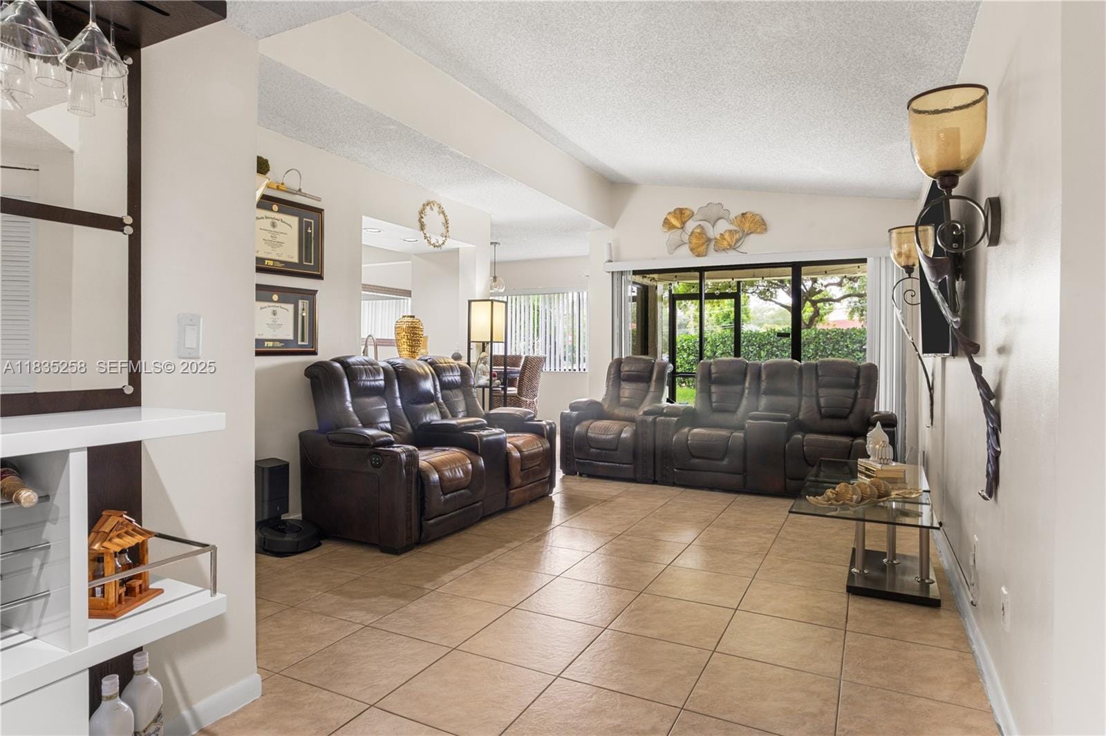 8125 NW 17th Manor, Plantation, FL 33322 photo 2