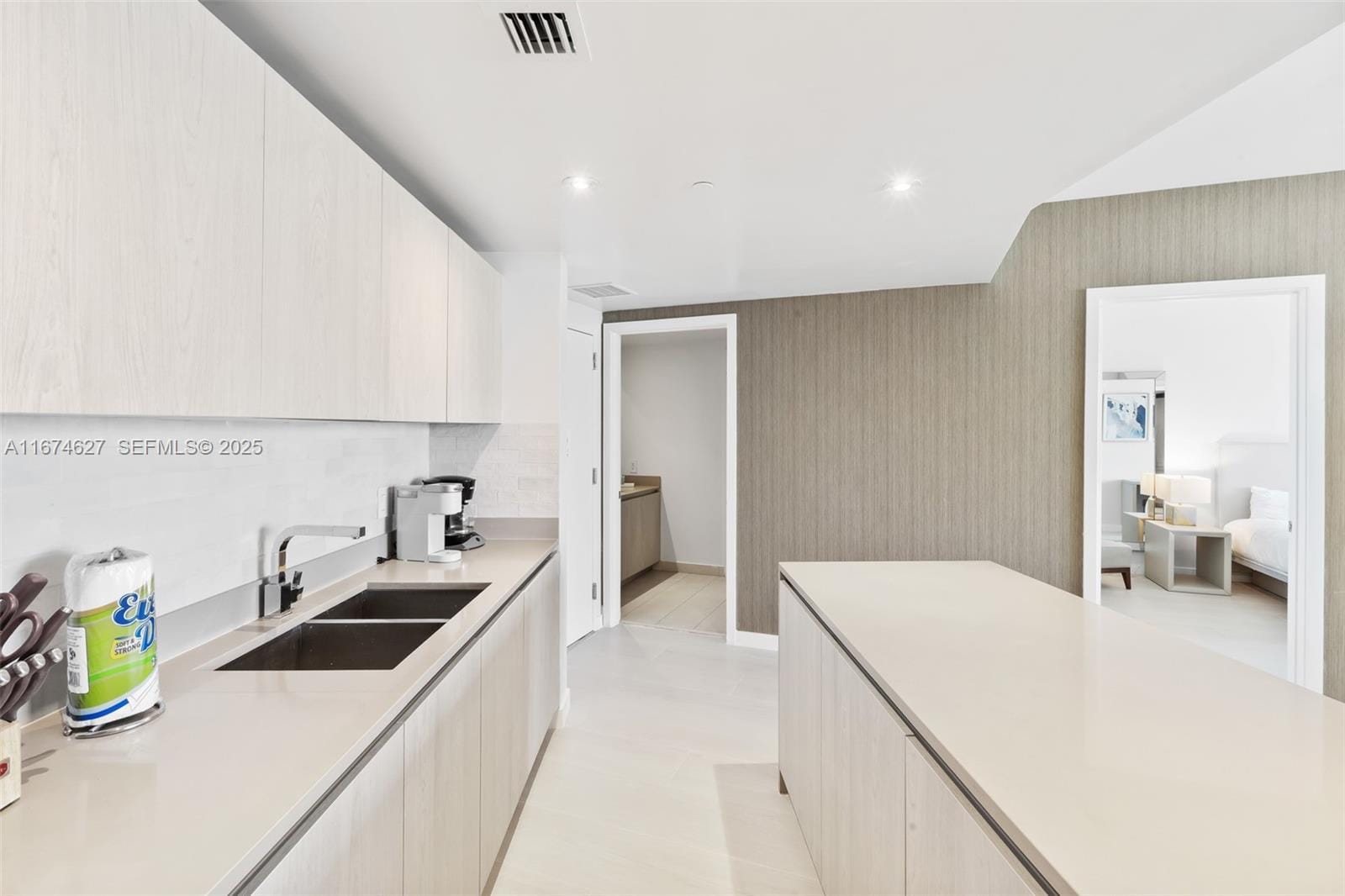 4111 S Ocean Drive 3108 — photo 3