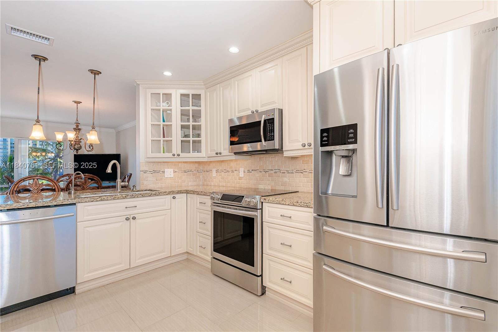 200 NE 14th Avenue 524 — photo 4