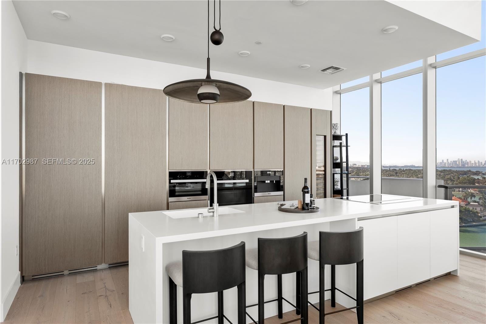 6800 Indian Creek Drive PH2 — photo 11