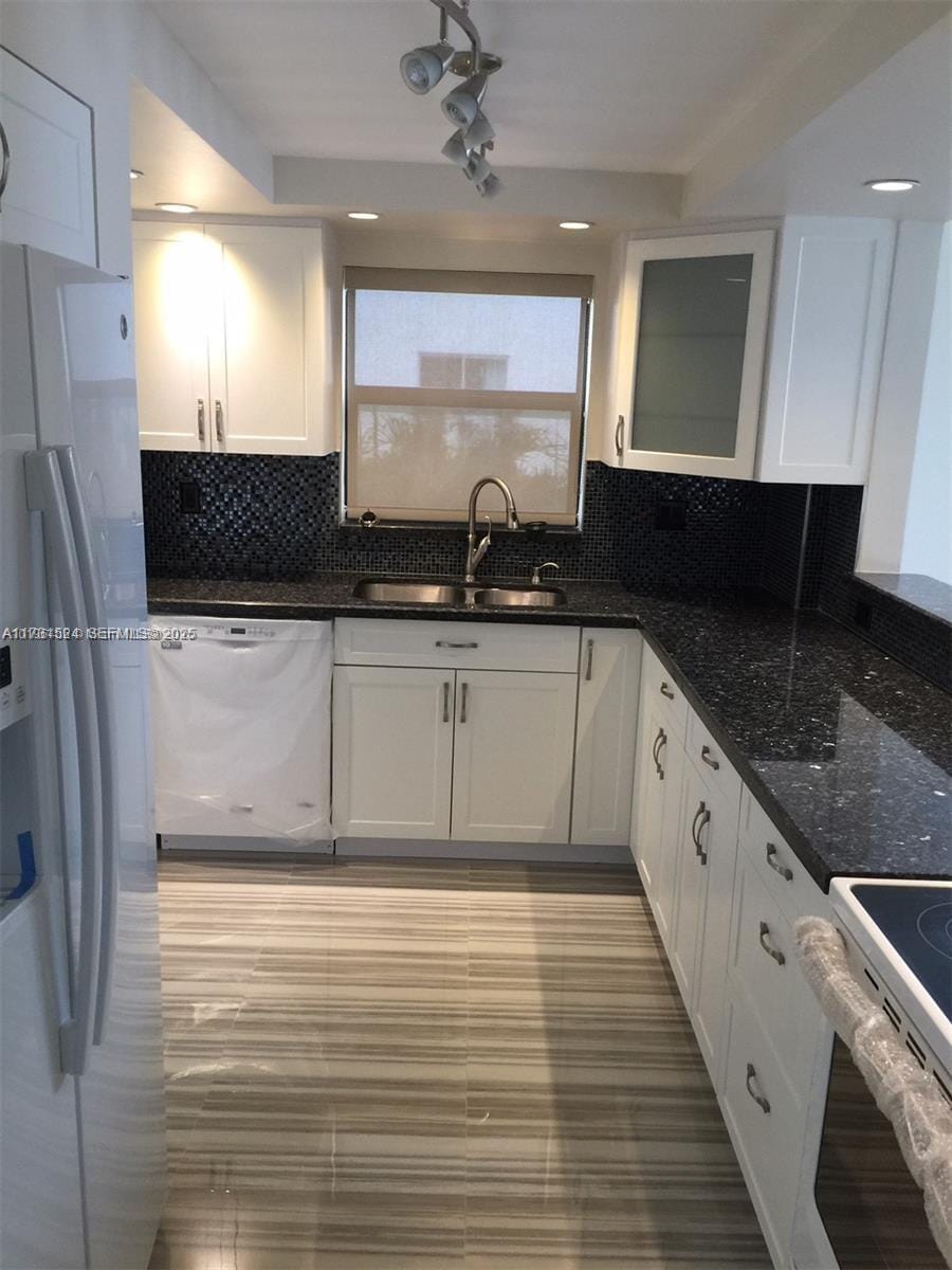 17878 N Bay Road 201 — photo 9