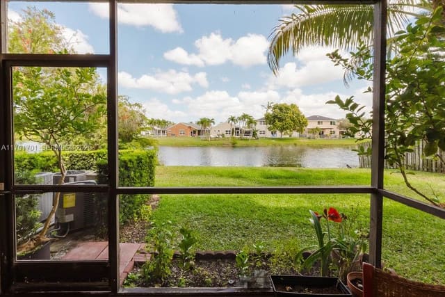 15714 E Waterside Circle 106, sold in Waterside Village Two Con, Sunrise, FL