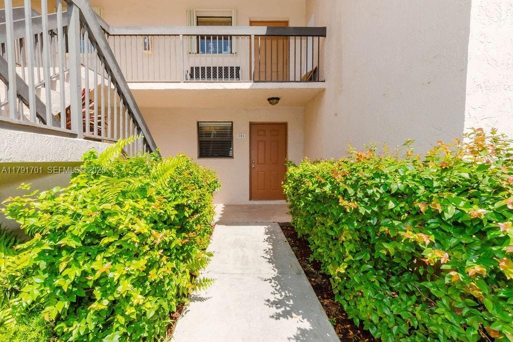 15714 E Waterside Circle 106, Sunrise, FL 33326 photo 17