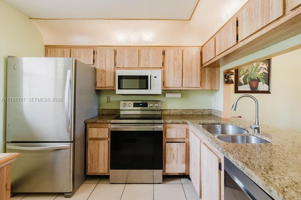 15714 E Waterside Circle 106, Sunrise, FL 33326 photo 6