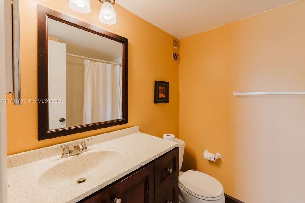 15714 E Waterside Circle 106, Sunrise, FL 33326 photo 10
