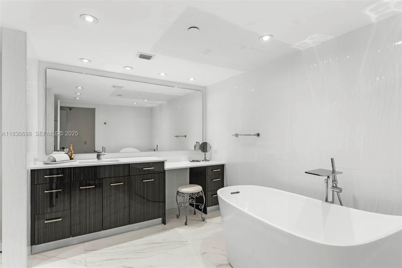 19707 Turnberry Way 15-E, Aventura, FL 33180 photo 20