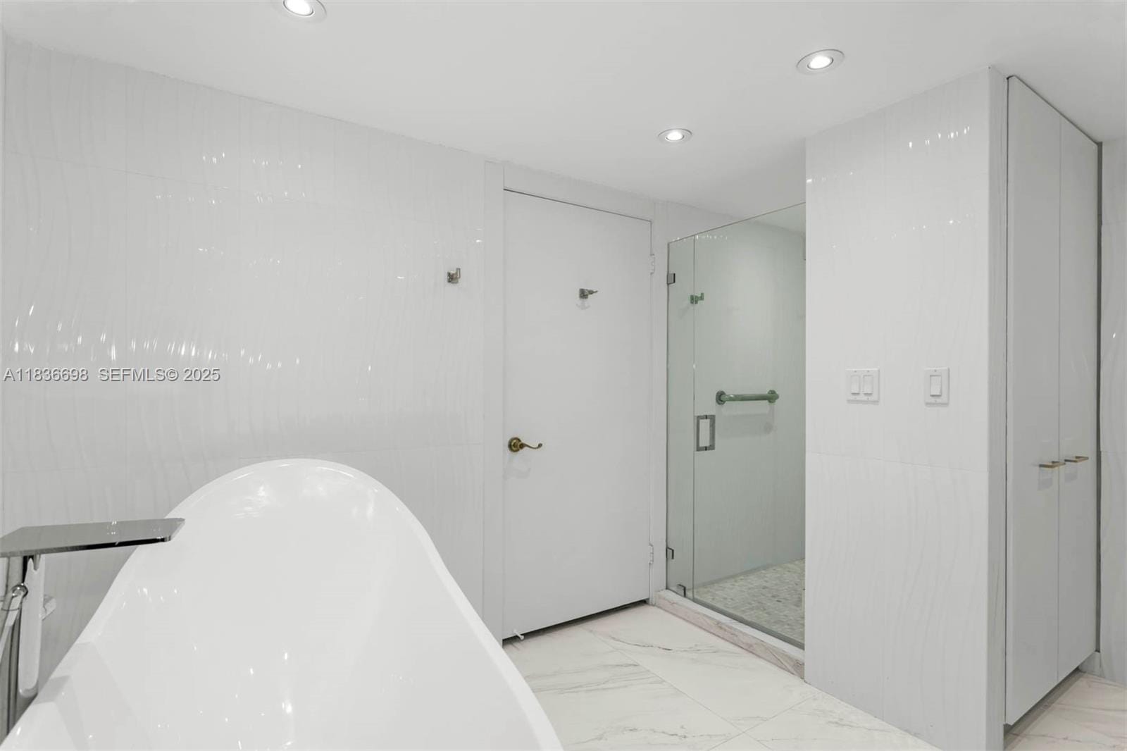 19707 Turnberry Way 15-E, Aventura, FL 33180 photo 22