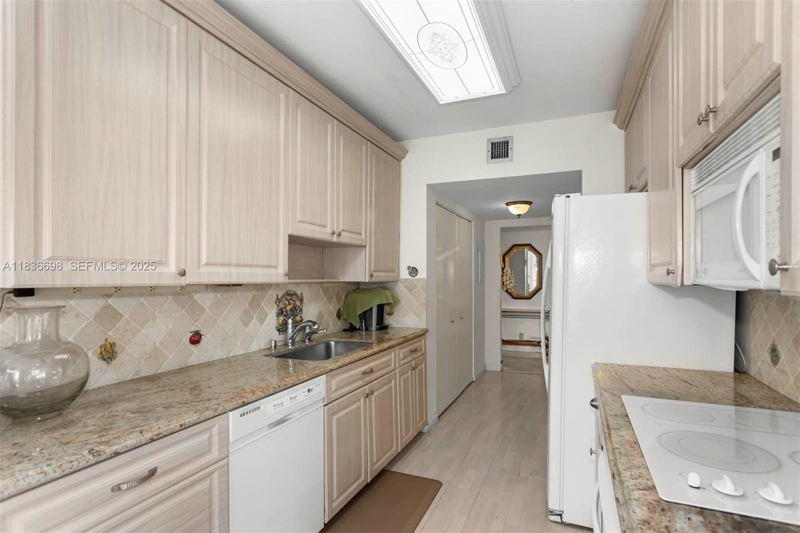 19707 Turnberry Way 15-E, Aventura, FL 33180 photo 10