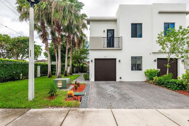 401 SW 91st Avenue, sold in Century Park Place, Miami, FL