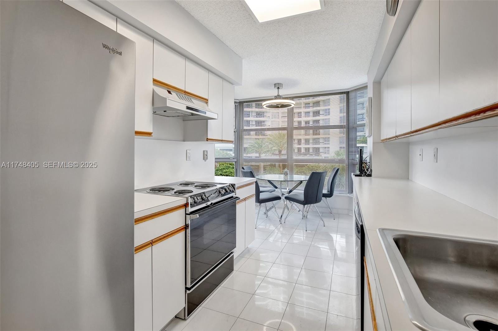 19101 NE 36th Court 307, Aventura, FL 33180 photo 13