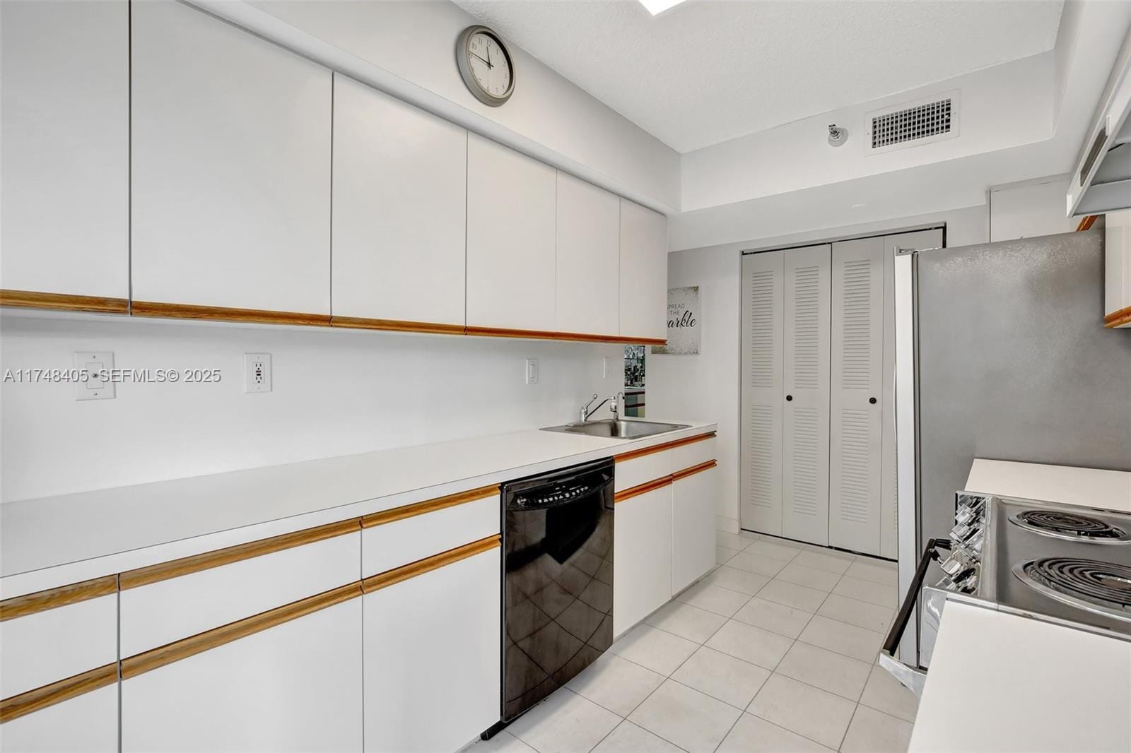 19101 NE 36th Court 307, Aventura, FL 33180 photo 10