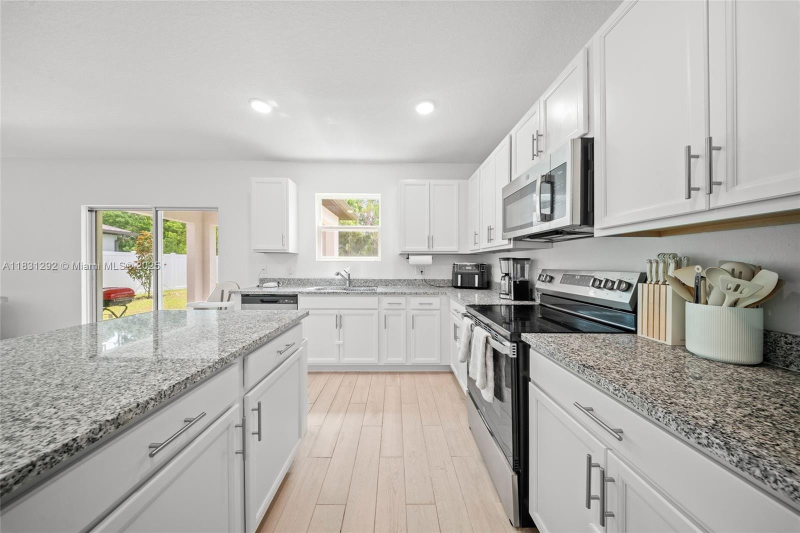 5005 Armina Place — photo 5