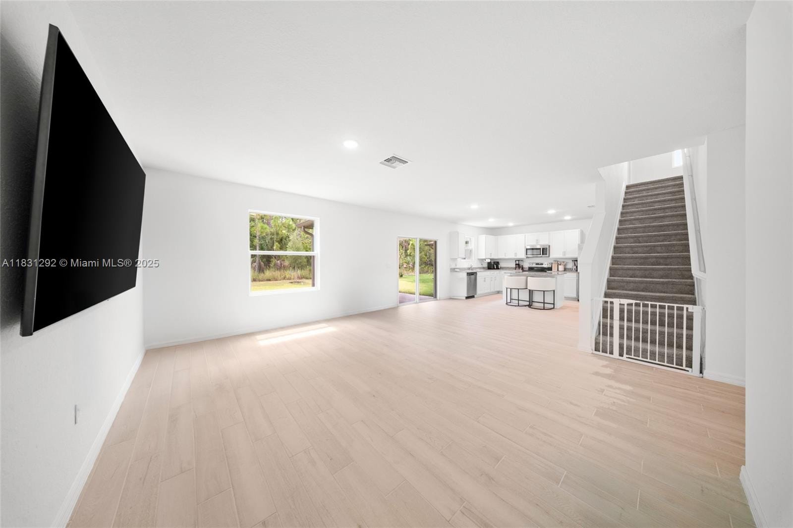5005 Armina Place — photo 9