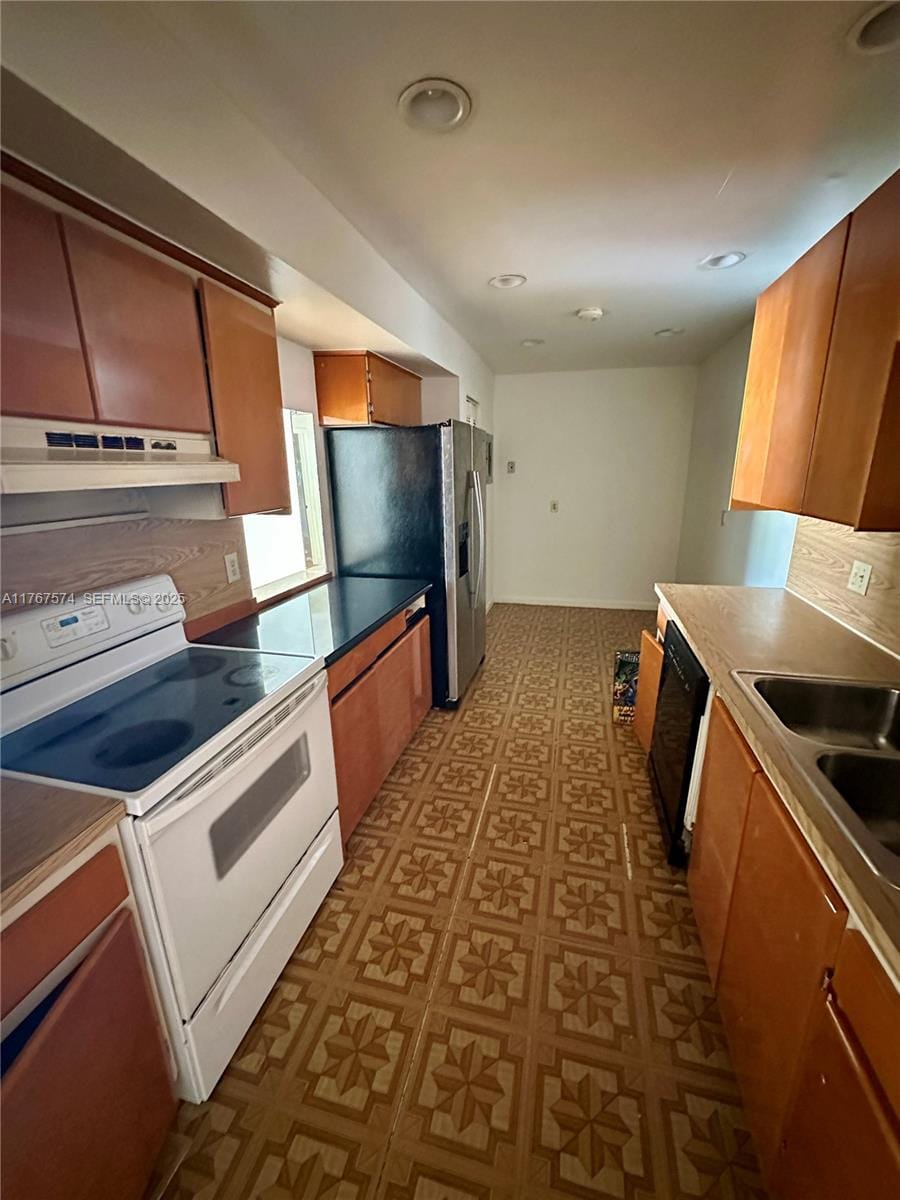 1301 NE 7th Street 214, Hallandale Beach, FL 33009 photo 2