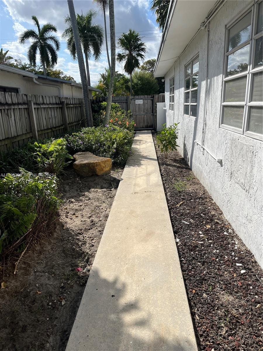 1040 NE 16th Avenue, Fort Lauderdale, FL 33304 photo 30