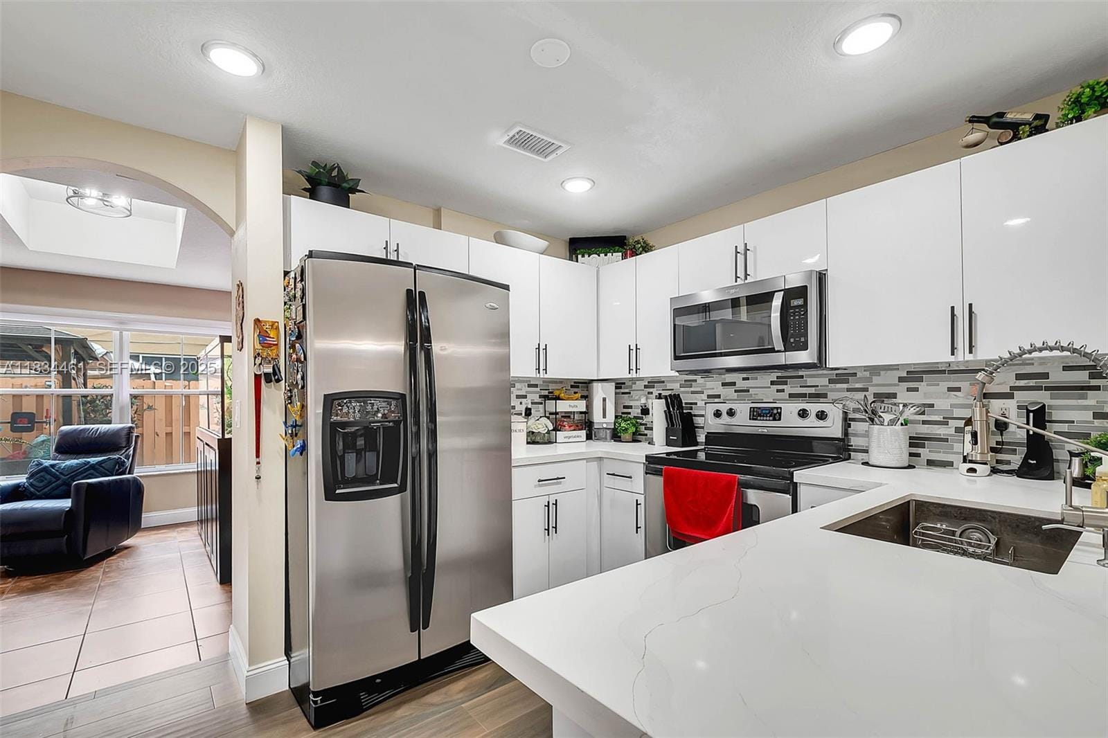 8511 NW 141st Terrace 402, Miami Lakes, FL 33016 photo 11