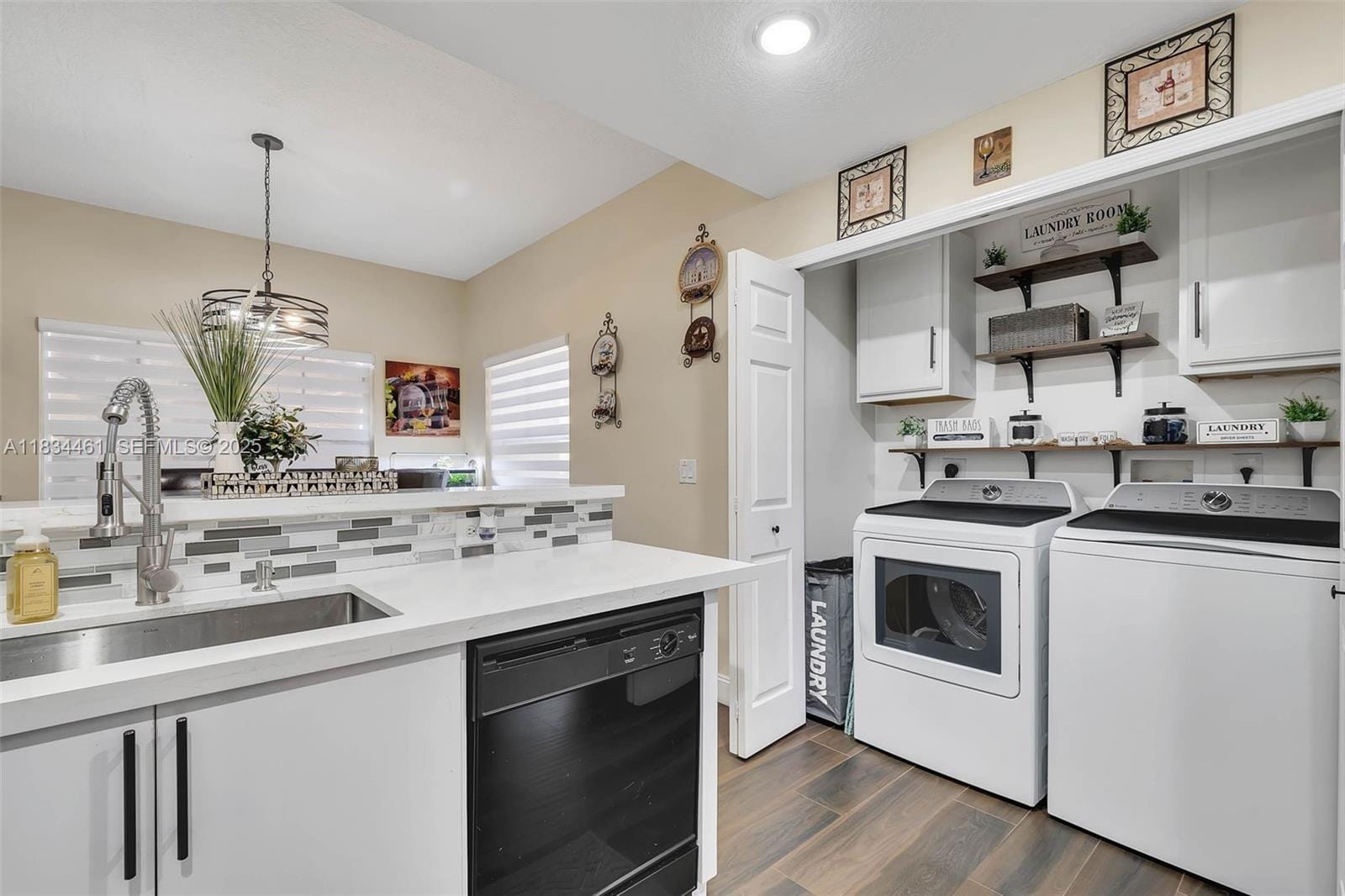 8511 NW 141st Terrace 402, Miami Lakes, FL 33016 photo 12