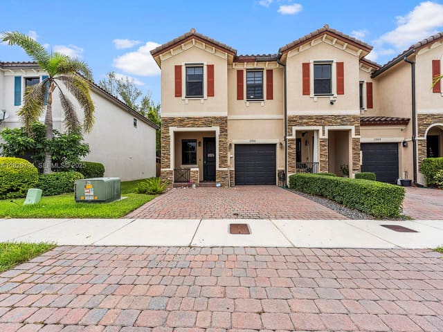 11901 SW 150th Place, Miami, FL 33196