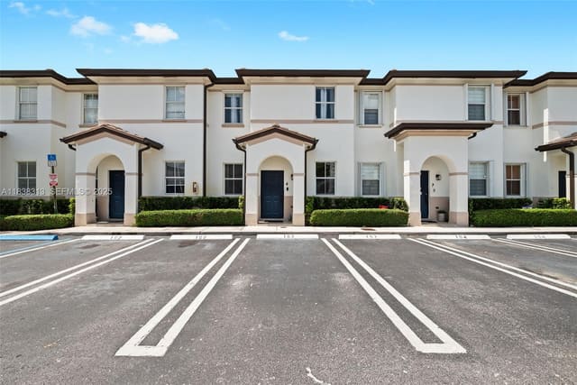 8079 W 3th Avenue 6, sold in Shoma Homes Splendido Con, Hialeah, FL