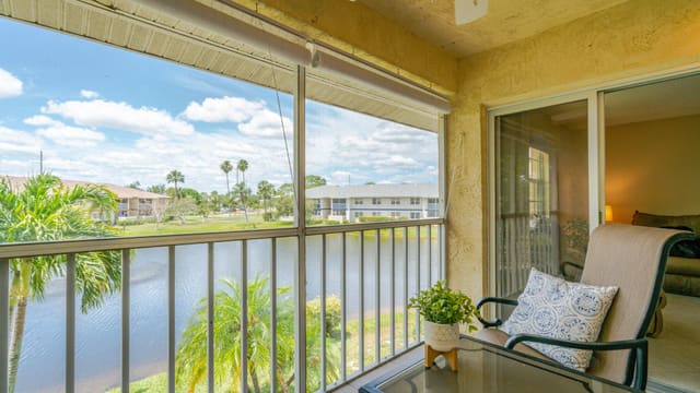 1563 SE Royal Green Circle B-204, Port St. Lucie, FL 34952