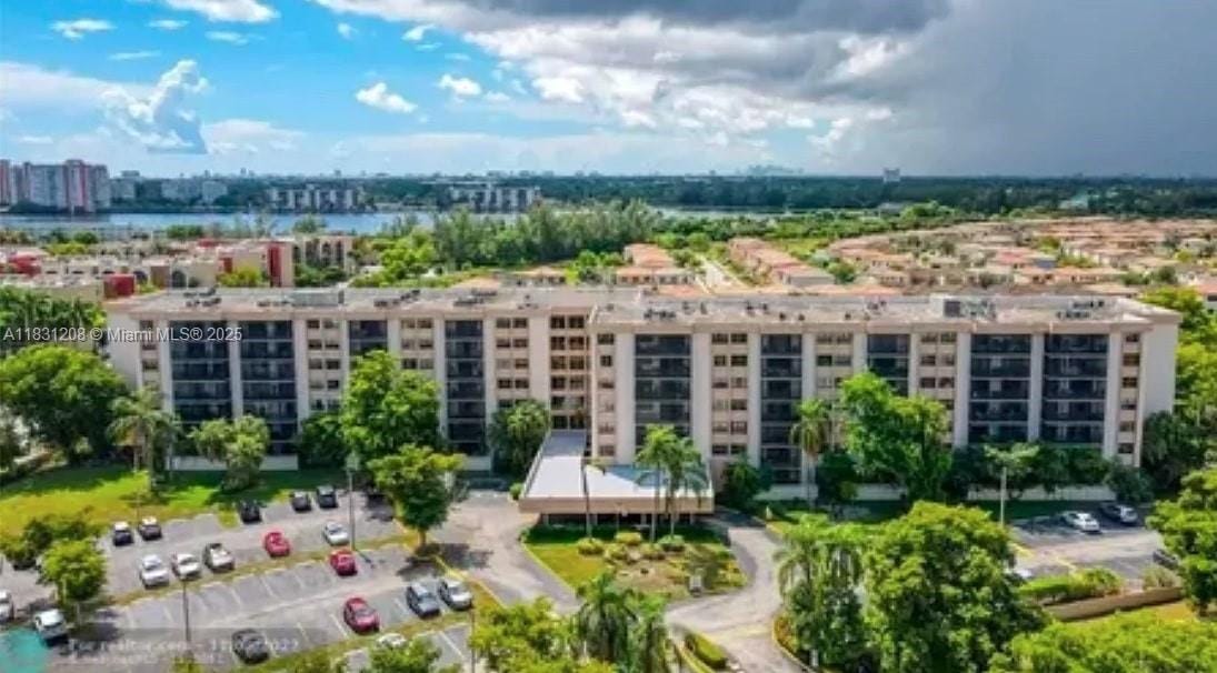 900 NE 195th Street 314, Miami, FL 33179 photo 3