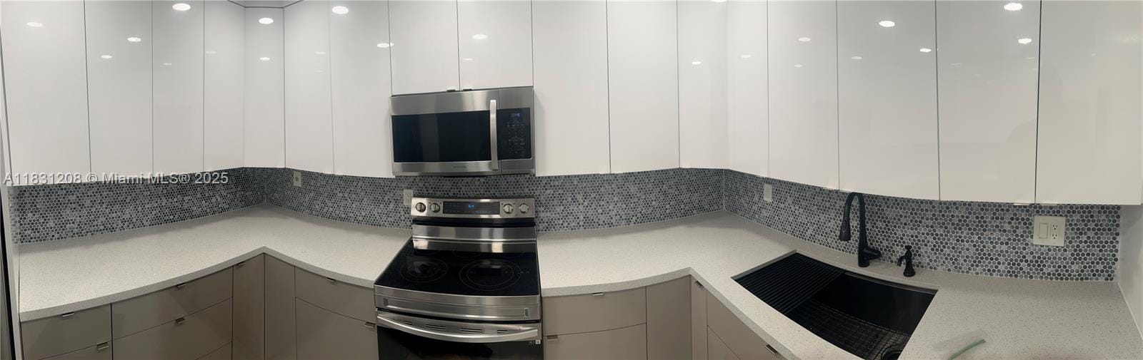 900 NE 195th Street 314, Miami, FL 33179 photo 8