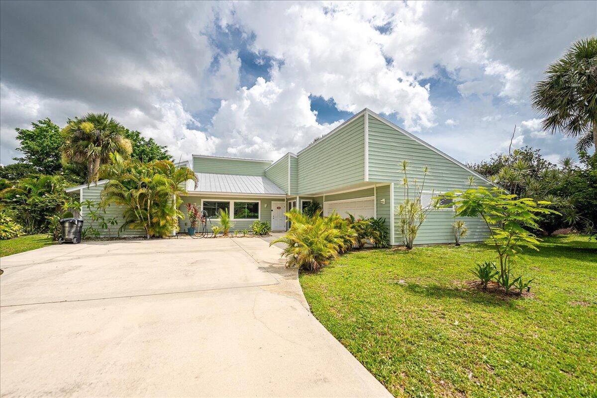 1000 Egret Avenue, Fort Pierce, FL 34982
