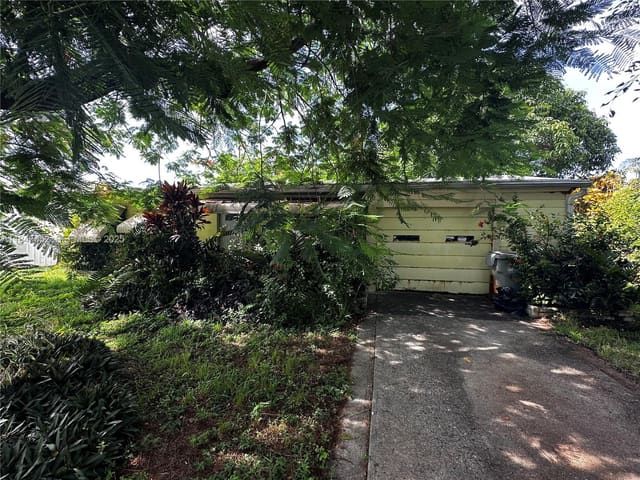 1612 NE 29th Street, sold in Cresthaven No 8, Pompano Beach, FL