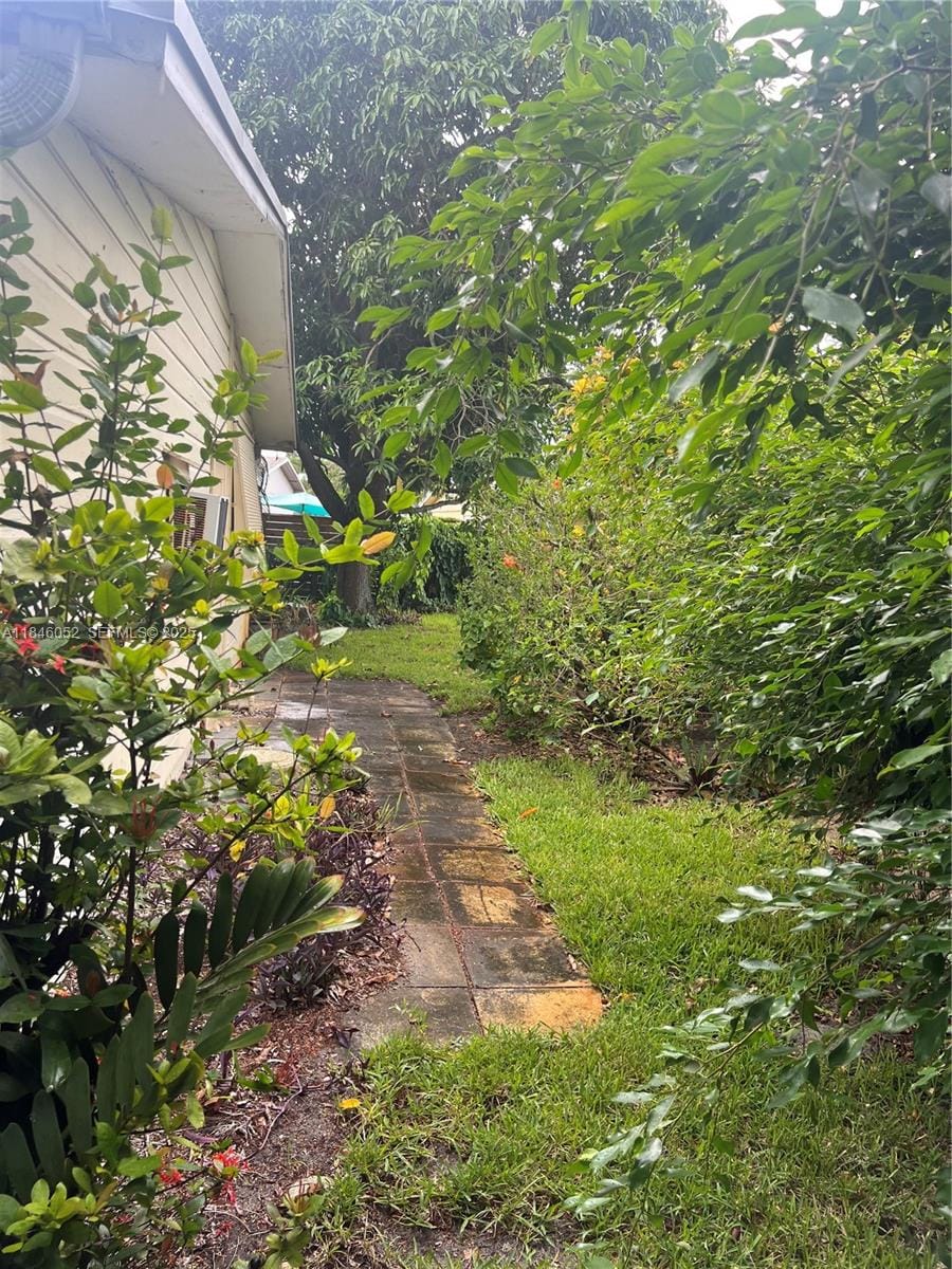 1612 NE 29th Street, Pompano Beach, FL 33064 photo 14
