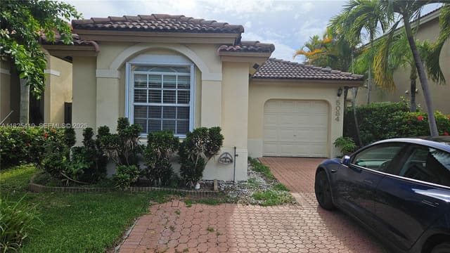 5084 NW 112th Court, sold in Doral Landings East, Doral, FL