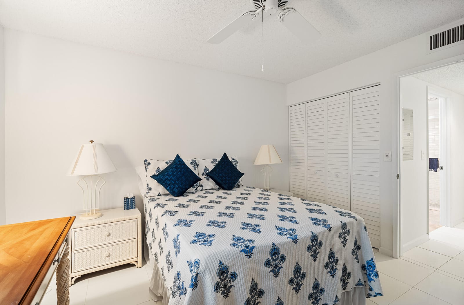 10439 S Circle Lake Drive 102, Boynton Beach, FL 33437 photo 25