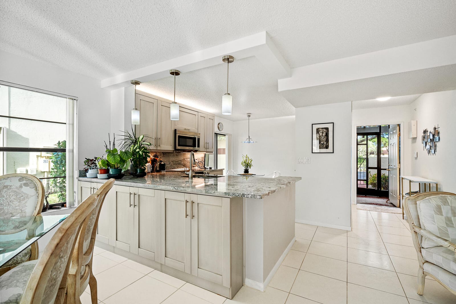 10439 S Circle Lake Drive 102 — photo 5