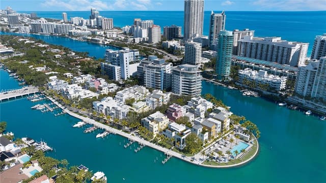 6103 S Aqua Avenue 905, sold in Spear At Aqua, Miami Beach, FL