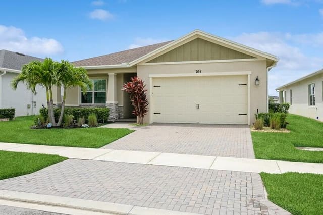 764 SE Bloomfield Road, Port St. Lucie, FL 34984