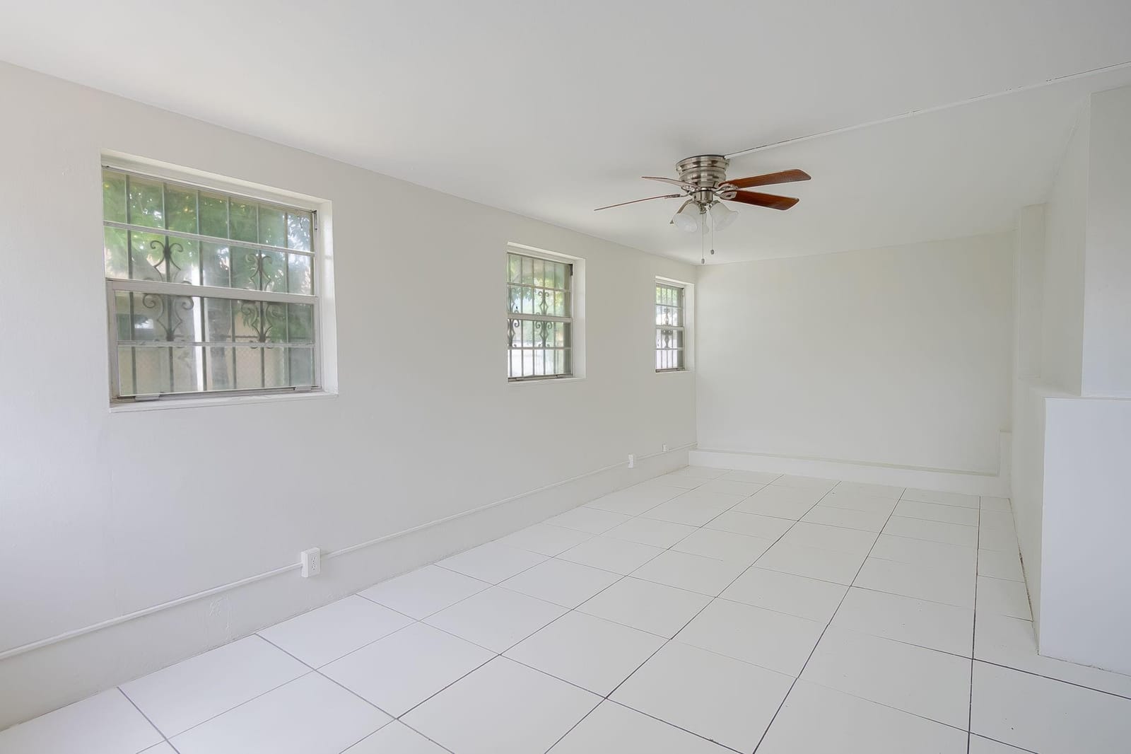3690 NW 26th Street, Lauderdale Lakes, FL 33311 photo 23
