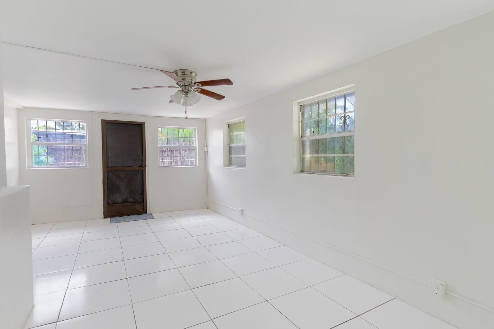 3690 NW 26th Street, Lauderdale Lakes, FL 33311 photo 24