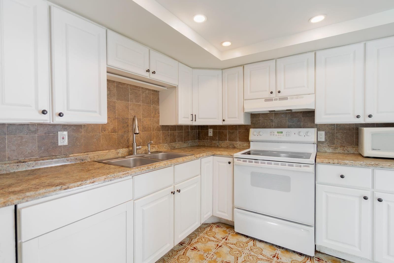 3690 NW 26th Street — photo 9