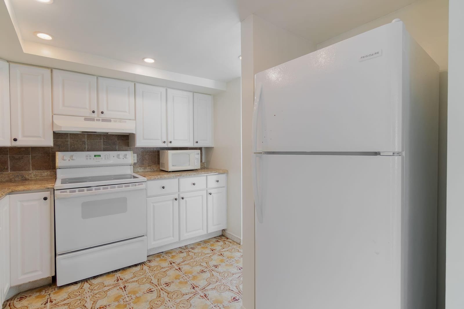 3690 NW 26th Street — photo 10