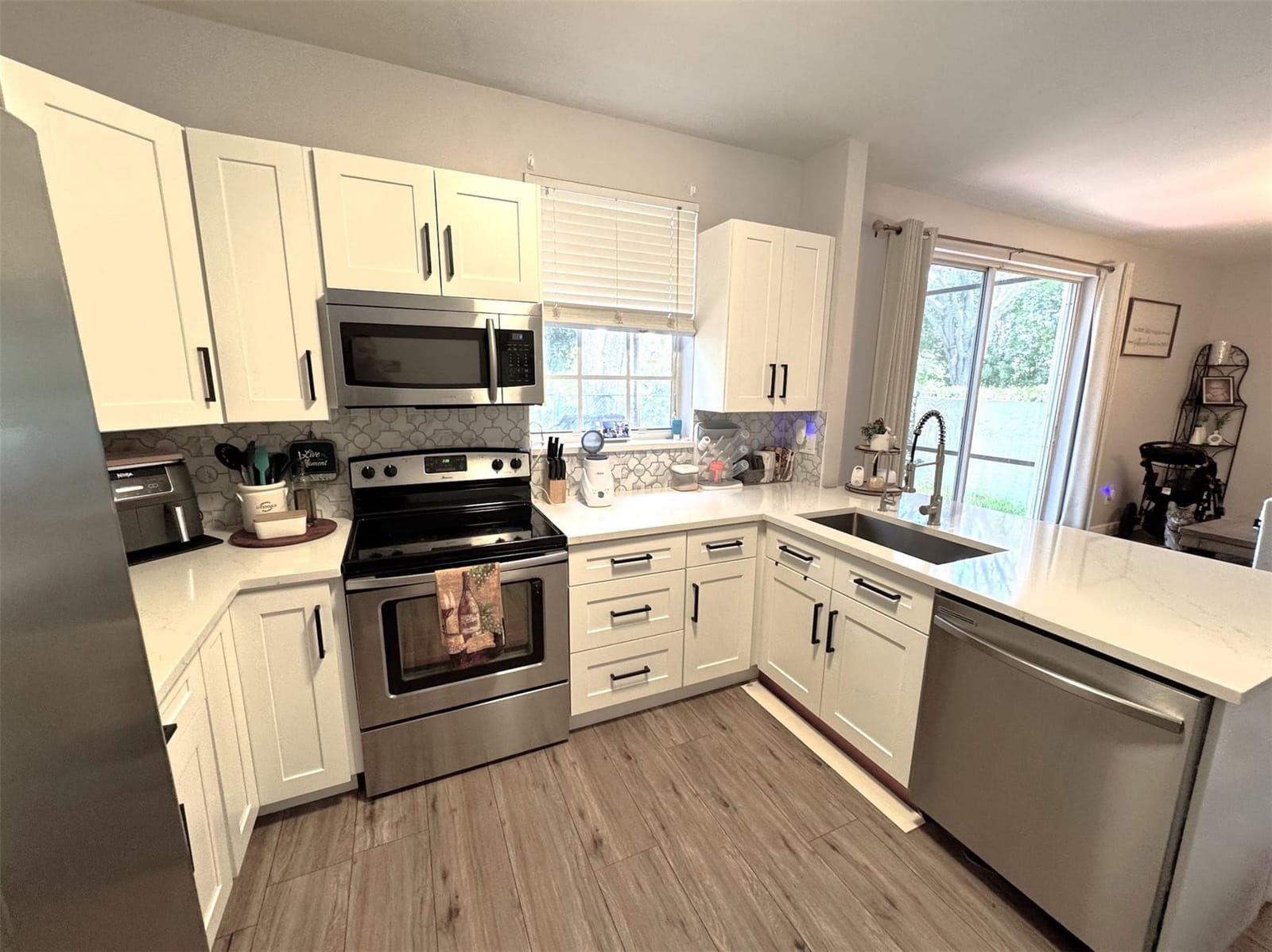 435 NW 87th Terrace — photo 6