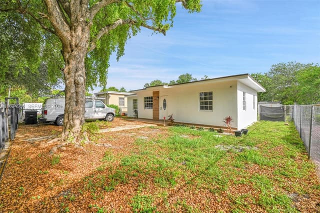 1355 NW 121st Street, North Miami, FL 33167