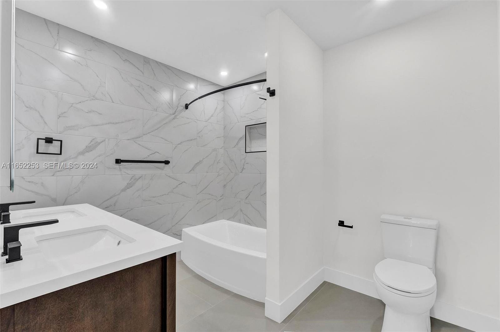 1171 NE 211th Terrace, Miami, FL 33179 photo 15