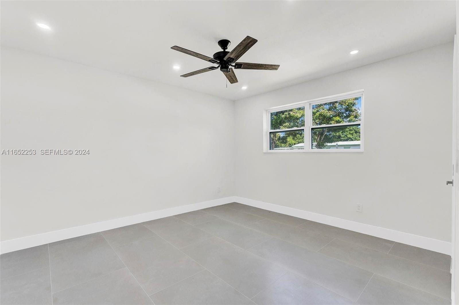 1171 NE 211th Terrace, Miami, FL 33179 photo 9