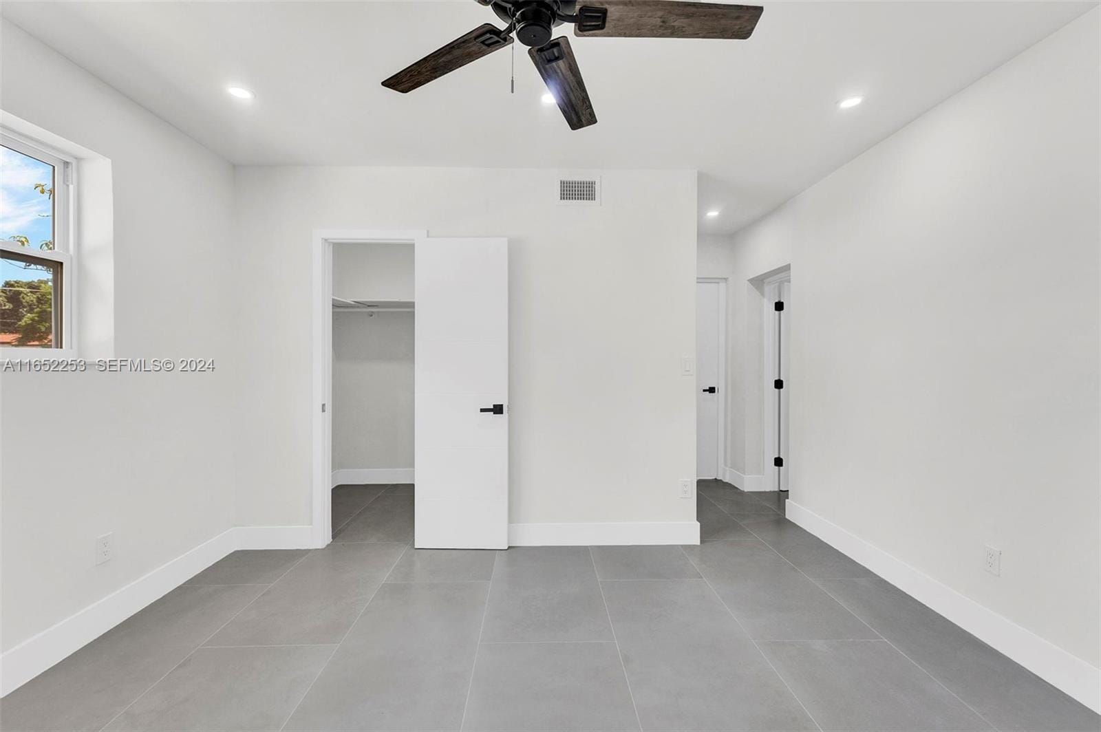 1171 NE 211th Terrace, Miami, FL 33179 photo 10
