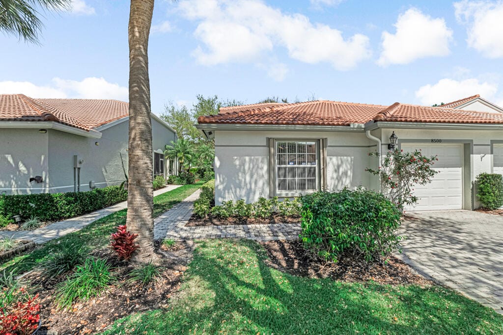 8500 Logia Circle, Boynton Beach, FL 33472
