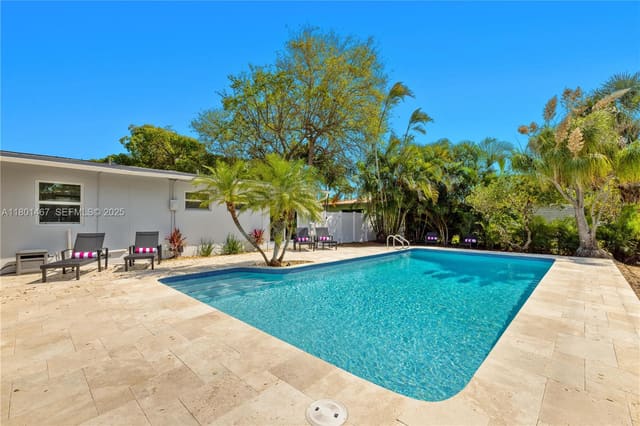2225 NW 3rd Avenue, sold in Hillbrook, Wilton Manors, FL
