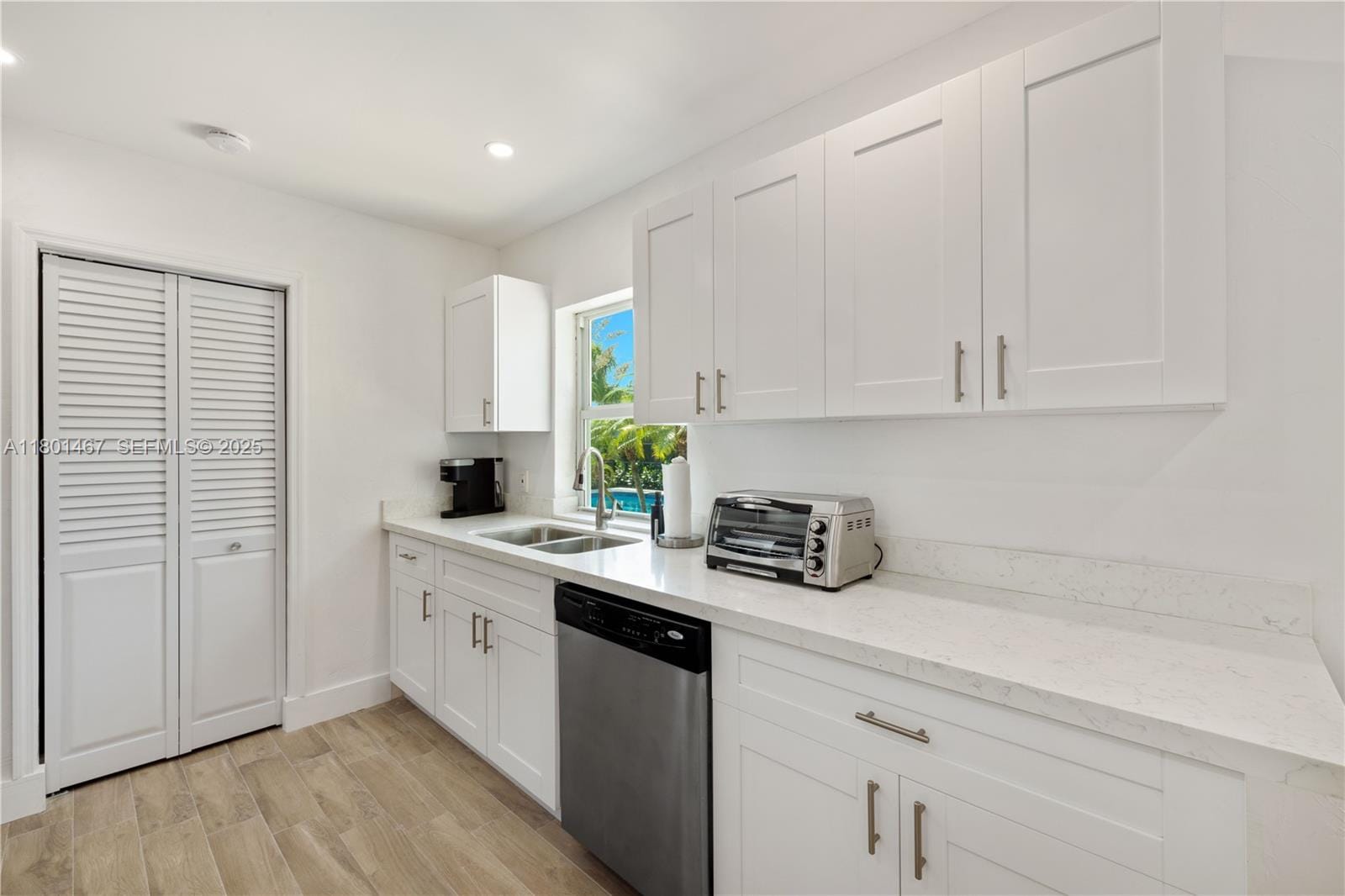 2225 NW 3rd Avenue, Wilton Manors, FL 33311 photo 11