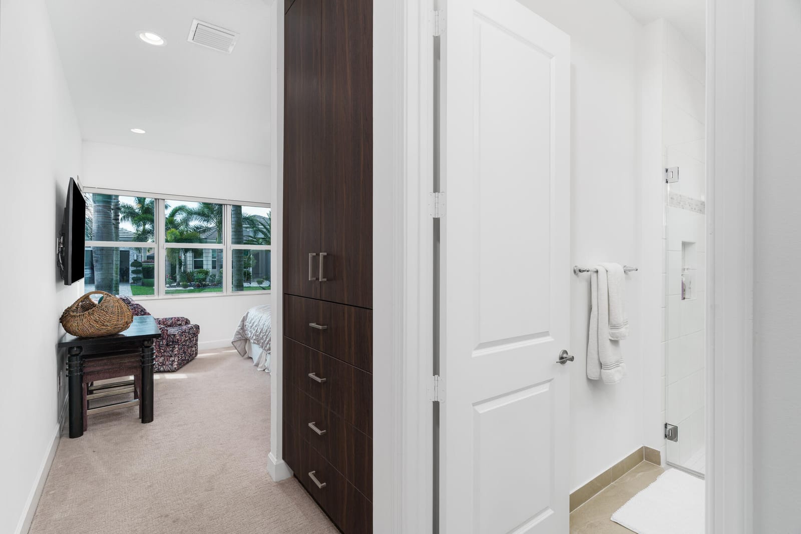 9237 Seahorse Bay Dr — photo 5